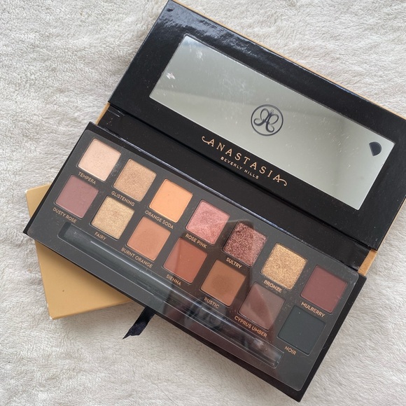 Anastasia of beverly hills soft glam palette - Picture 4 of 4